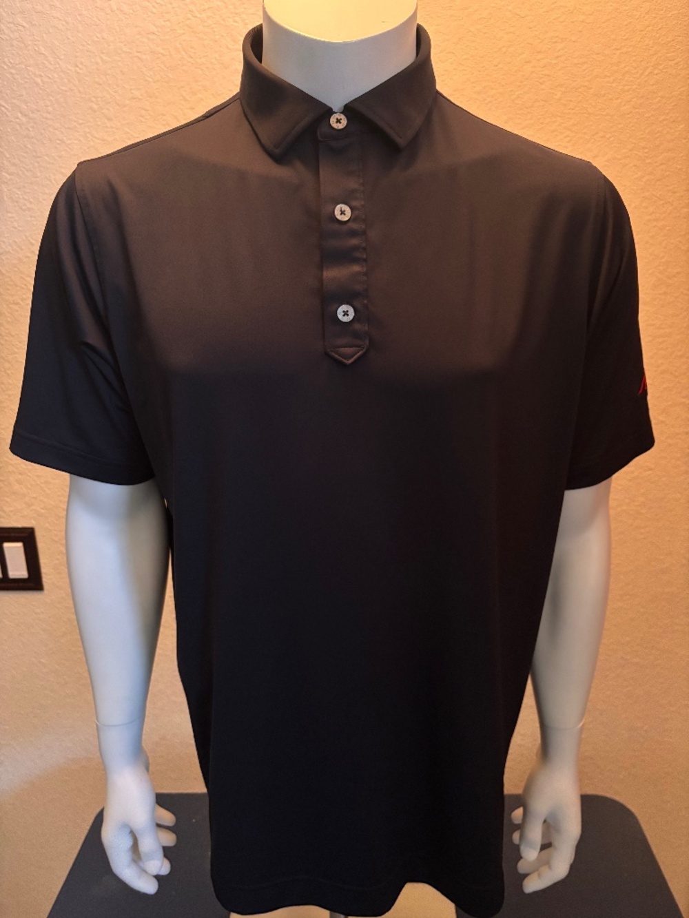 Nice mens medium Footjoy golf polo from Firerock CC in Arizona